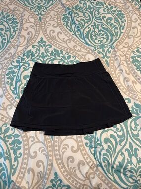 Lululemon 2 Tall black Pace Rival athletic skirt